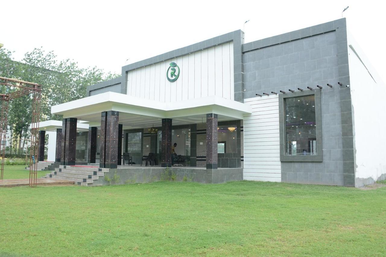 Royal Green Celebrate In Style Sahāranpur Exterior foto